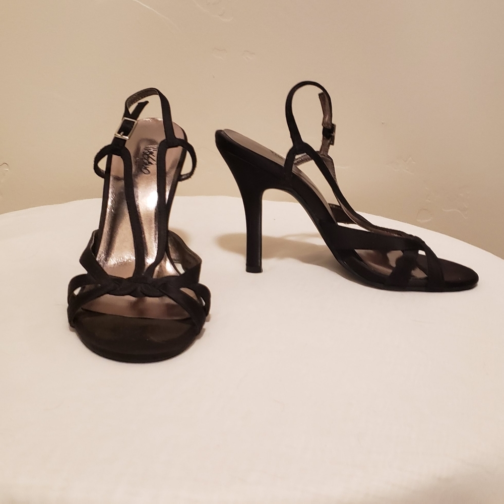 Mossimo Size 5 Black Heels